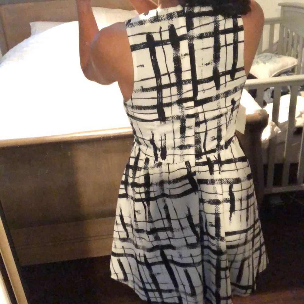 Dress - Picture 2 of 6